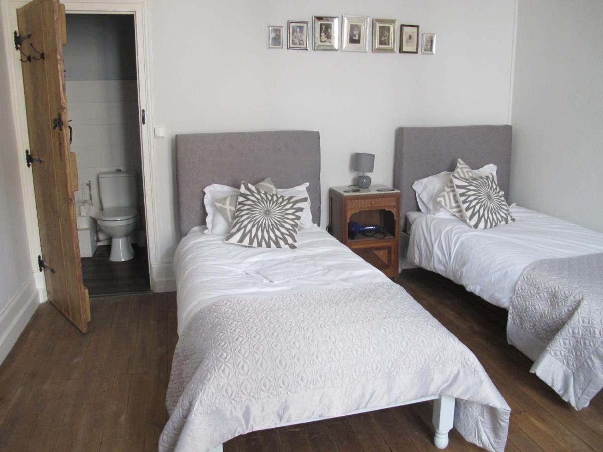 Civray  Chezlola Bed & Breakfast エクステリア 写真