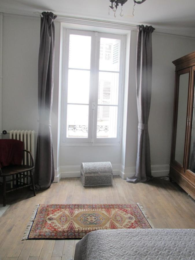 Civray  Chezlola Bed & Breakfast エクステリア 写真