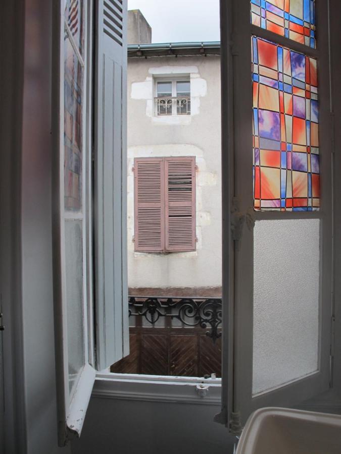 Civray  Chezlola Bed & Breakfast エクステリア 写真